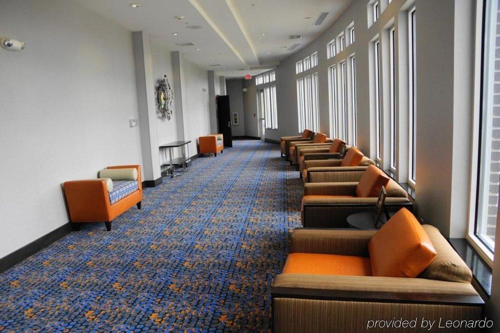 Holiday Inn Express Richmond By Ihg Exterior foto